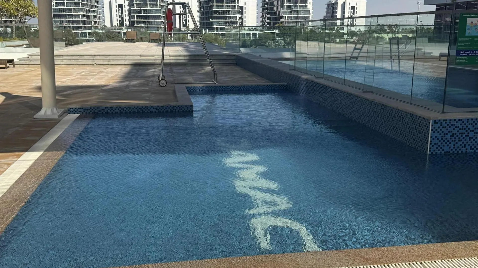 Dubai Damac Hills Luxurious Appartment United Arab Emirates