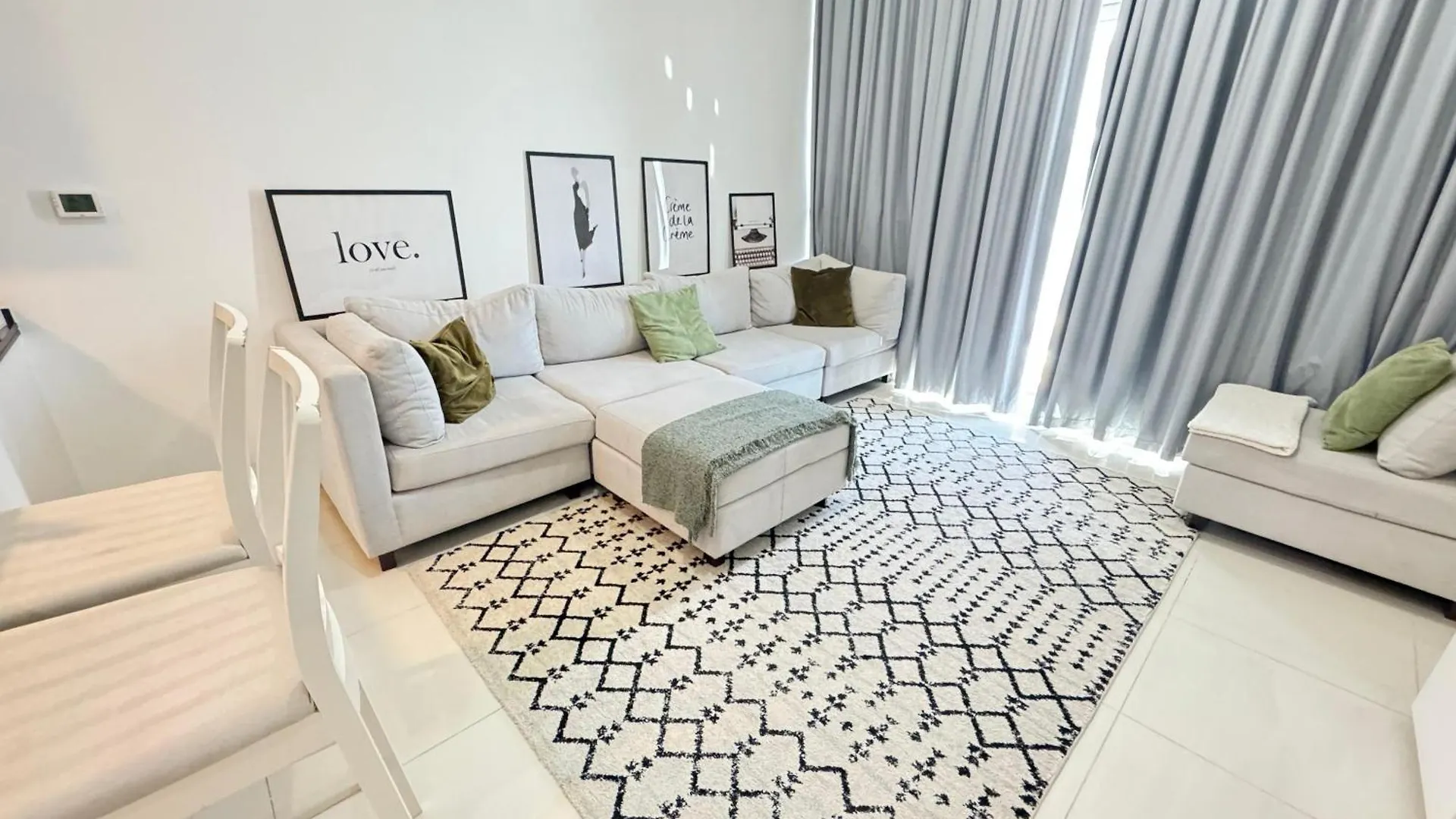 Dubai Damac Hills Luxurious Appartment
