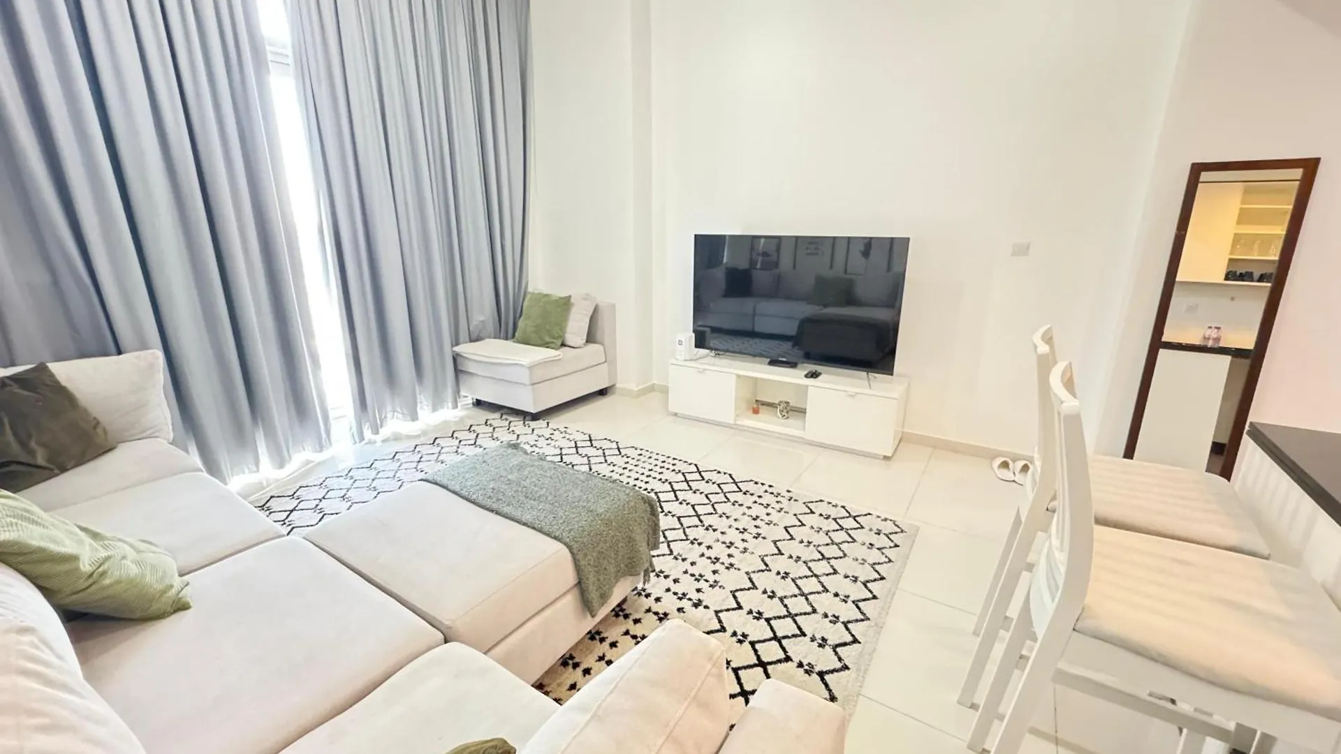 Apartment Dubai Damac Hills Luxurious Appartment United Arab Emirates